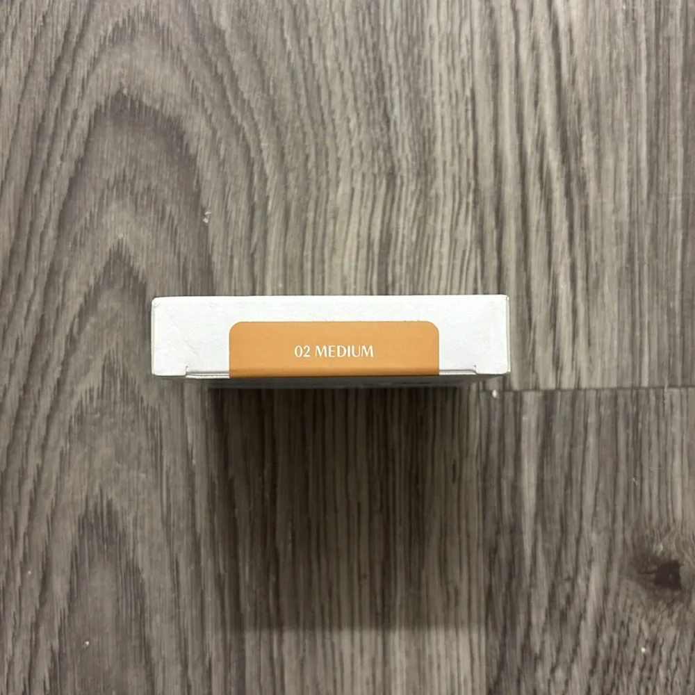 Huda Beauty Glowish Bronzer